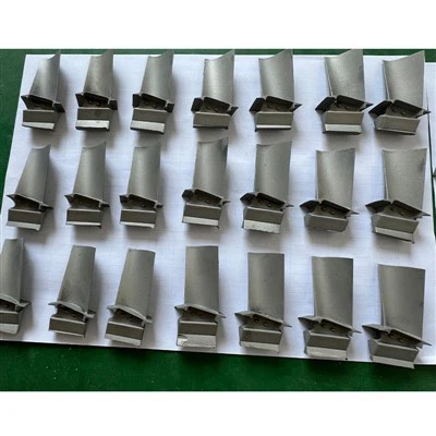 Blade til forbrændingsturbine